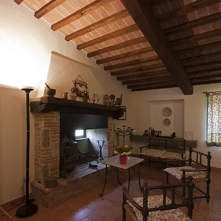 ファームステイ Agriturismo Borgoelenetta Paciano